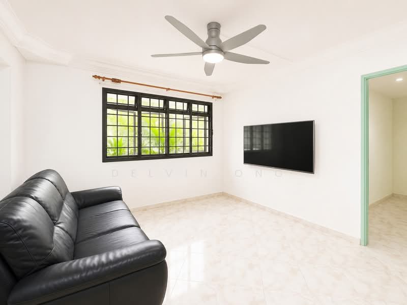 542 Woodlands Drive 16, 542 Woodlands Drive 16, 3 Bedrooms, 1,087 sqft, HDB Flat For Sale, by Delvin Ong, 500198377 - Living Room - PropertyGuru.com.sg