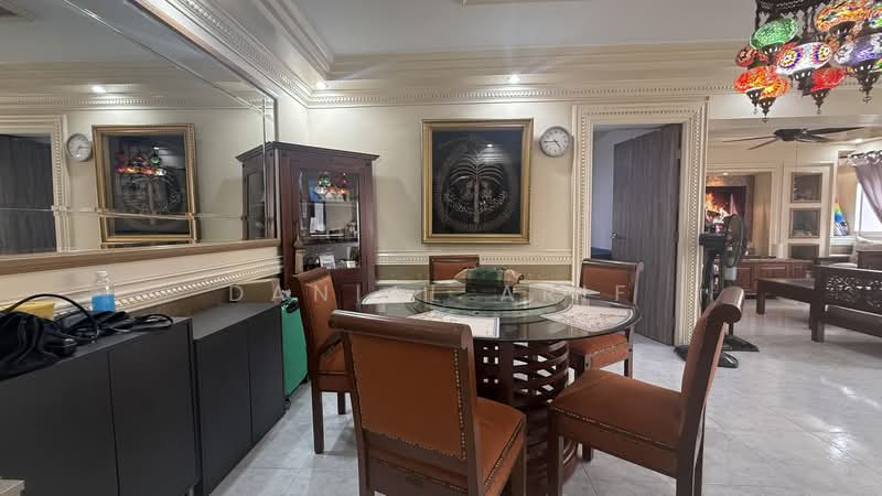 385 Tampines Street 32, 385 Tampines Street 32, 3 Bedrooms, 1,368 sqft, HDB Flat For Sale, by Danial Arif, 500198379 - Dining Room - PropertyGuru.com.sg