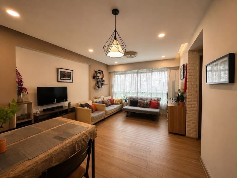 494G Tampines Street 45, 494G Tampines Street 45, 2 Bedrooms, 721 sqft, HDB Flat For Sale, by Joei Lim 林芯彤, 500198390 - Living Room - PropertyGuru.com.sg