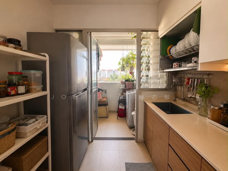494G Tampines Street 45, 494G Tampines Street 45, 2 Bedrooms, 721 sqft, HDB Flat For Sale, by Joei Lim 林芯彤, 500198390 - Kitchen - PropertyGuru.com.sg