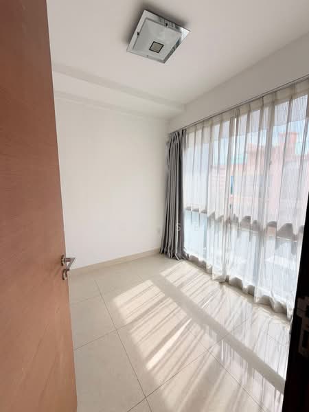 Centra Residence, 8 Lorong 7 Geylang, 2 Bedrooms, 1,066 sqft, Condominium For Rent, by Jason Seah, 500198398 - Interior - PropertyGuru.com.sg
