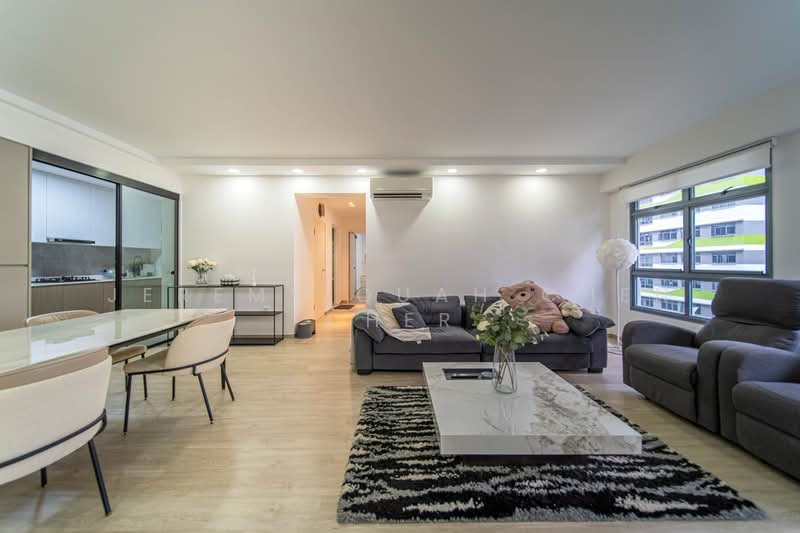 619A Tampines Street 61, 619A Tampines Street 61, 3 Bedrooms, 1,216 sqft, HDB Flat For Sale, by Jeremy Quah Chen Cher, 500198401 - Living Room - PropertyGuru.com.sg