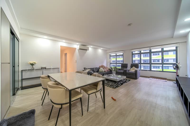 619A Tampines Street 61, 619A Tampines Street 61, 3 Bedrooms, 1,216 sqft, HDB Flat For Sale, by Jeremy Quah Chen Cher, 500198401 - Living Room - PropertyGuru.com.sg