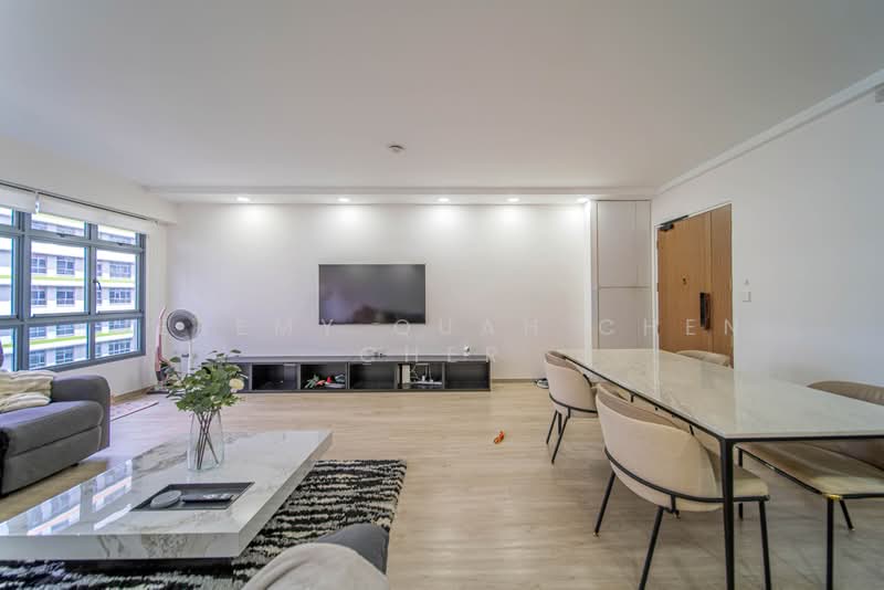 619A Tampines Street 61, 619A Tampines Street 61, 3 Bedrooms, 1,216 sqft, HDB Flat For Sale, by Jeremy Quah Chen Cher, 500198401 - Living Room - PropertyGuru.com.sg