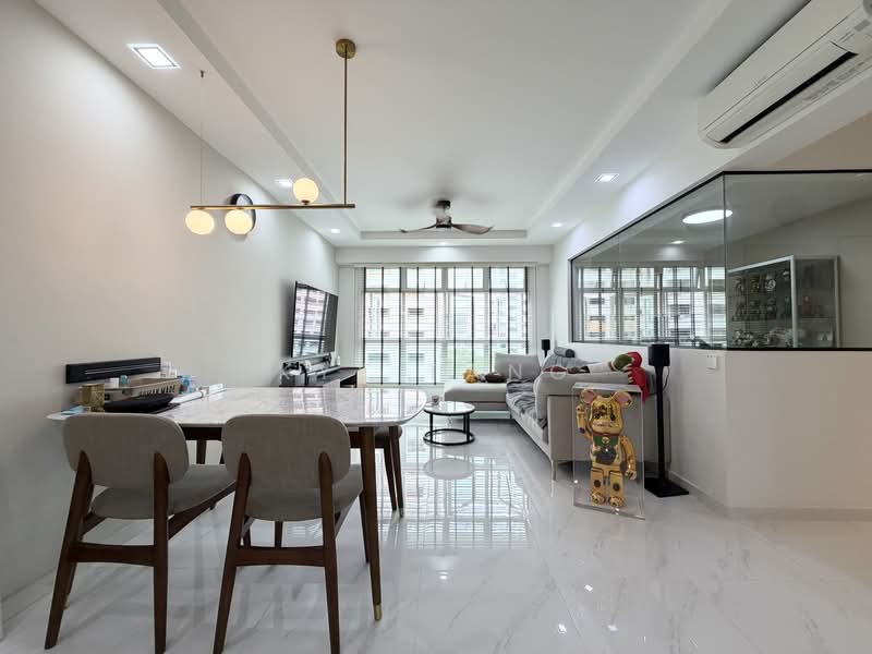 175C Corporation Tiara, 175C Yung Kuang Road, 3 Bedrooms, 1,001 sqft, HDB Flat For Sale, by Kye Tang, 500198406 - Living Room - PropertyGuru.com.sg