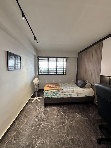 333 Clementi Avenue 2, 333 Clementi Avenue 2, 3 Bedrooms, 990 sqft, HDB Flat For Sale, by Shirley Ang, 500198409 - Bedroom - PropertyGuru.com.sg