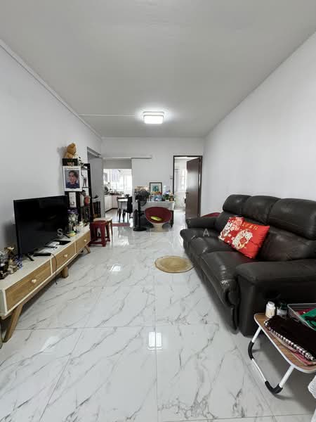 267 Tampines Street 21, 267 Tampines Street 21, 2 Bedrooms, 850 sqft, HDB Flat For Sale, by Shirley Ang, 500198419 - Living Room - PropertyGuru.com.sg