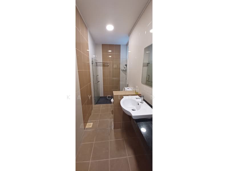 Upper Paya Lebar Road Near Bartley MRT, , 2 Bedrooms, 850 sqft, Apartment For Rent, by Kay Cloud, 500198420 - Bathroom - PropertyGuru.com.sg