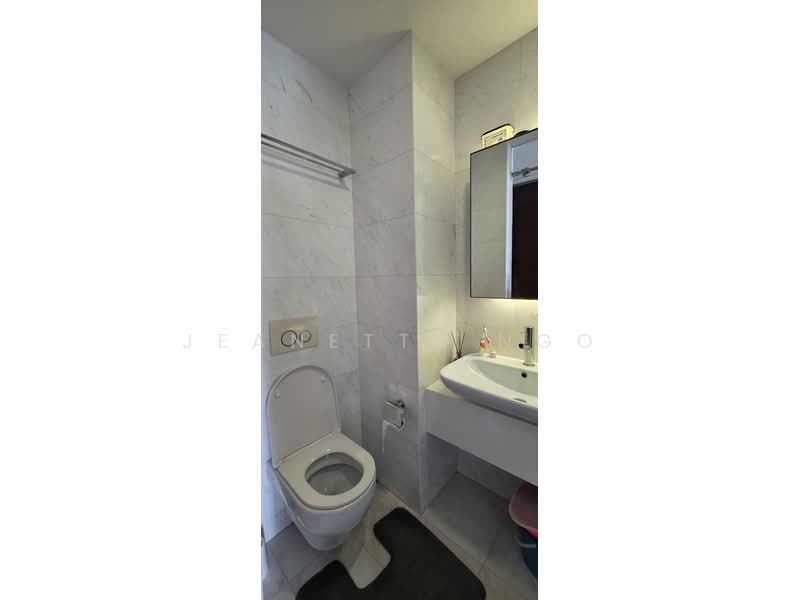 Fulcrum, 33 Fort Road, 2 Bedrooms, 829 sqft, Condominium For Sale, by Jeanette Ngo, 500198425 - Bathroom - PropertyGuru.com.sg
