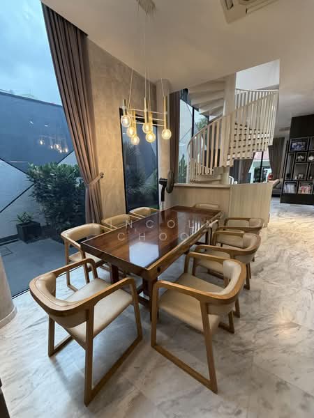 New Listing @ Serangoon Gardens ! 999yrs Modern SD w Basement & Lift @ Kingswear Ave, Serangoon gardens, 5 Bedrooms, 5,500 sqft, Semi-Detached House For Sale, by Lincoln Choo, 500198435 - Dining Room - PropertyGuru.com.sg