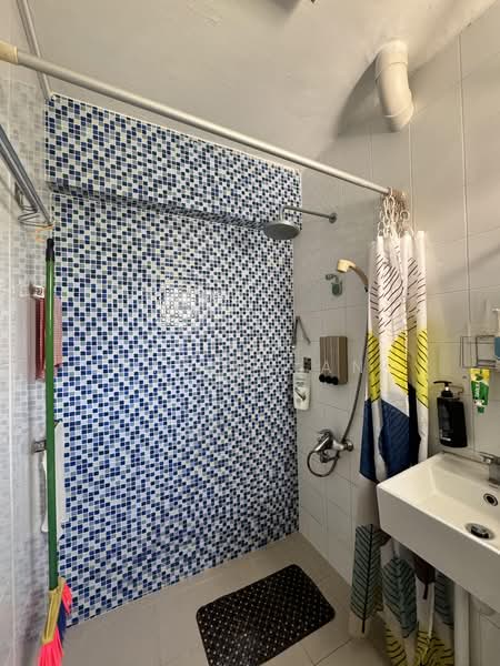 55 Chai Chee Drive, 55 Chai Chee Drive, 3 Bedrooms, 1,119 sqft, HDB Flat For Sale, by Shirley Ang, 500198437 - Bathroom - PropertyGuru.com.sg