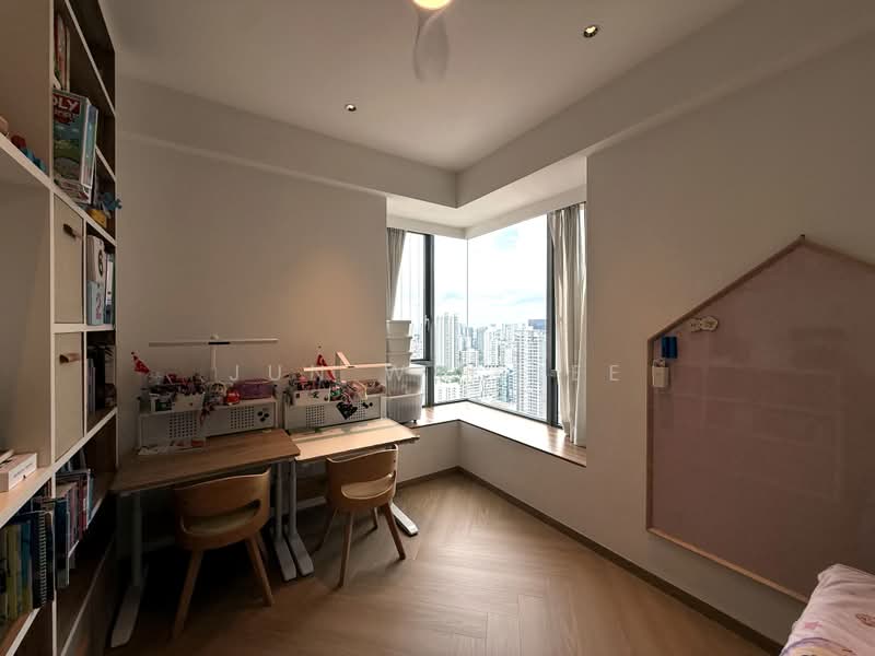Vista Residences, 26 Jalan Datoh, 4 Bedrooms, 1,410 sqft, Condominium For Sale, by Jun Wei Lee, 500198440 - Bedroom - PropertyGuru.com.sg