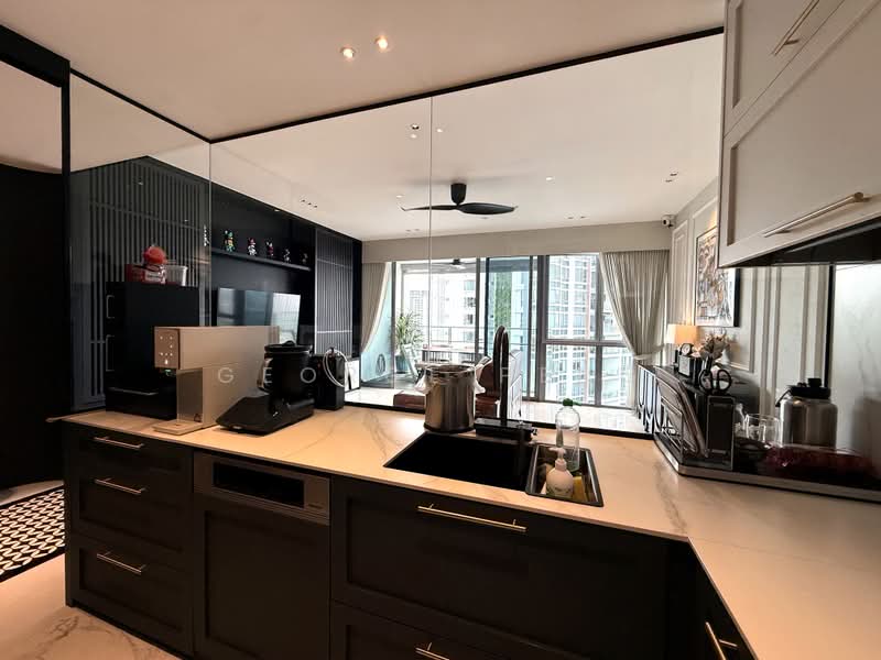 Vista Residences, 26 Jalan Datoh, 4 Bedrooms, 1,410 sqft, Condominium For Sale, by George Peng, 500198451 - Kitchen - PropertyGuru.com.sg