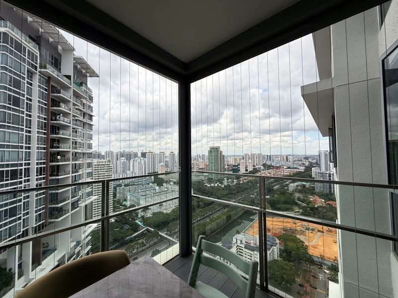 Vista Residences, 26 Jalan Datoh, 4 Bedrooms, 1,410 sqft, Condominium For Sale, by George Peng, 500198451 - Balcony - PropertyGuru.com.sg