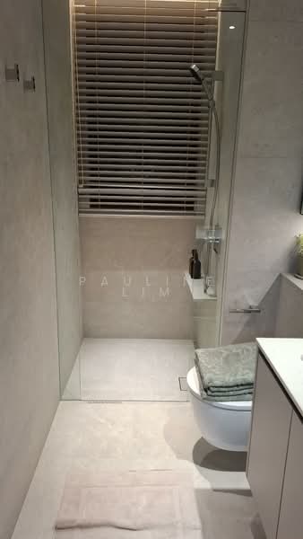 Dunearn House, 760 Dunearn Road, 2 Bedrooms, 667 sqft, Condominium For Sale, by Pauline Lim, 500198479 - Bathroom - PropertyGuru.com.sg