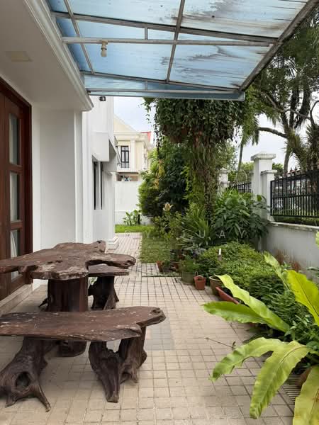 Stratton Walk, Stratton Walk, 5 Bedrooms, 4,500 sqft, Corner Terrace For Rent, by Teddy Juay, 500198523 - Exterior - PropertyGuru.com.sg