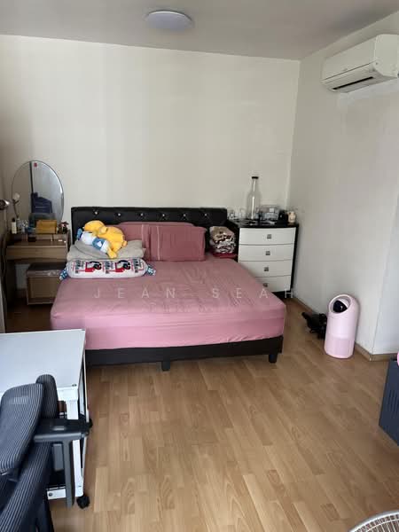 The Florida, 78 Hougang Avenue 7, 3 Bedrooms, 1,292 sqft, Condominium For Sale, by Jean Seah, 500198531 - Bedroom - PropertyGuru.com.sg
