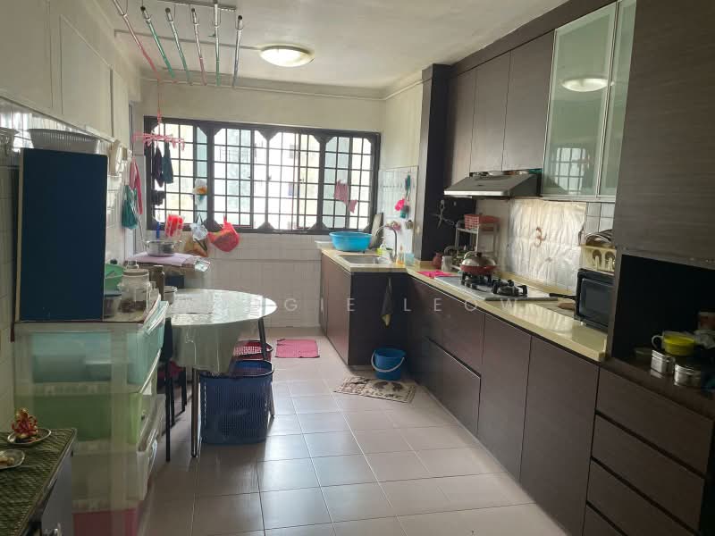 523 Ang Mo Kio Avenue 5, 523 Ang Mo Kio Avenue 5, 2 Bedrooms, 732 sqft, HDB Flat For Sale, by Maggie Leow, 500198532 - Kitchen - PropertyGuru.com.sg