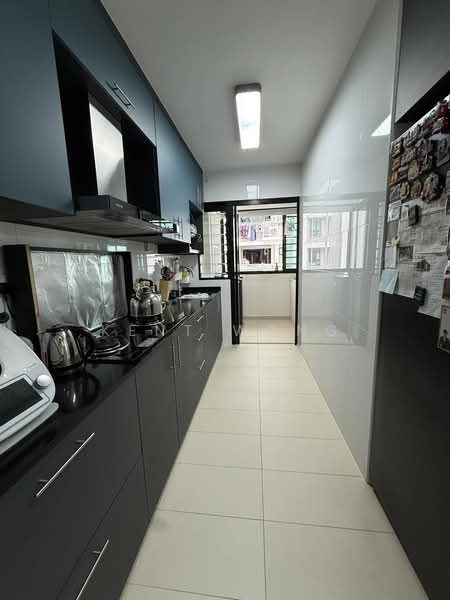 415C Northshore Drive, 415C Northshore Drive, 3 Bedrooms, 1,012 sqft, HDB Flat For Sale, by Kent Wong, 500198575 - Kitchen - PropertyGuru.com.sg