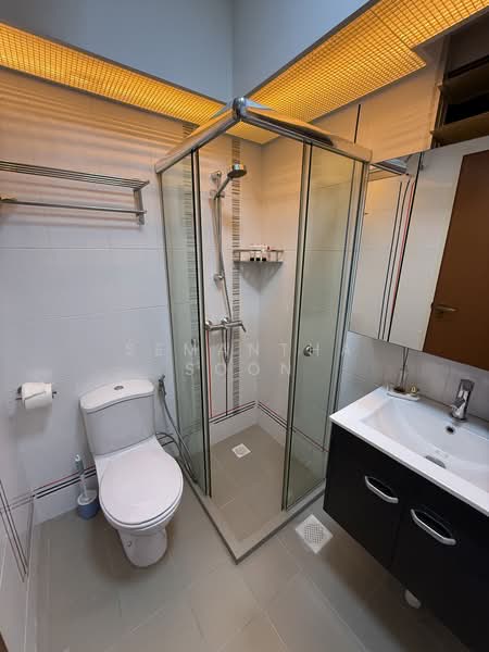 17B MacPherson Residency, 17B Circuit Road, 3 Bedrooms, 1,001 sqft, HDB Flat For Rent, by Semantha Soon, 500198585 - Bathroom - PropertyGuru.com.sg