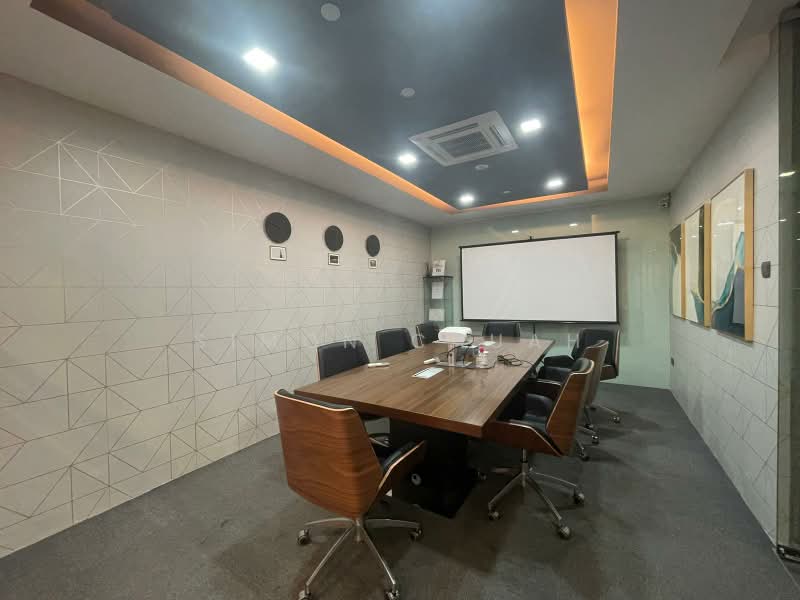 Wcega Tower, 21 Bukit Batok Crescent, 1,970 sqft, Light Industrial (B1) For Rent, by Simon Chuah, 500198595 - Interior - CommercialGuru.com.sg