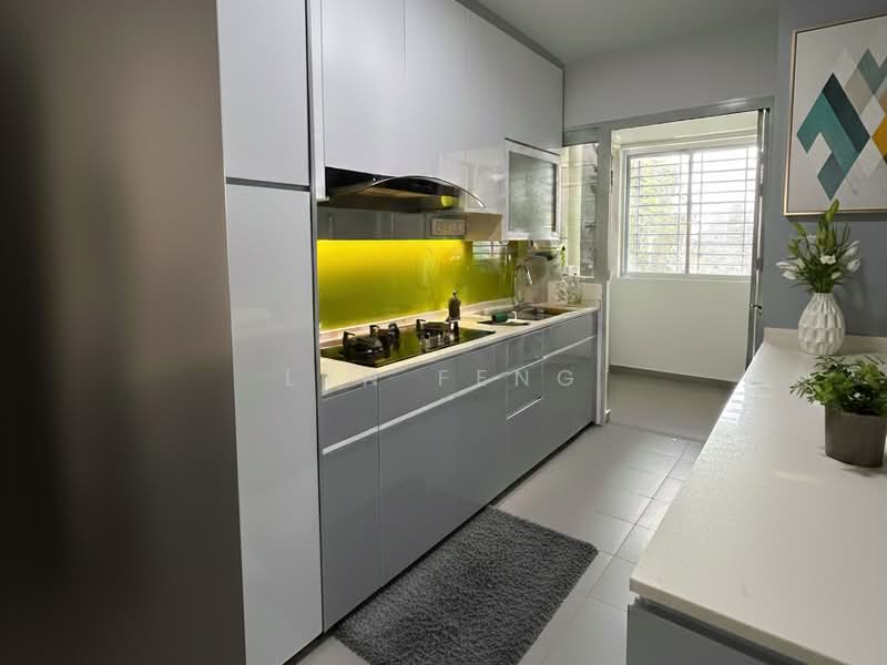 323A Sumang Walk, 323A Sumang Walk, 3 Bedrooms, 1,216 sqft, HDB Flat For Rent, by Lyn Feng, 500198599 - Kitchen - PropertyGuru.com.sg