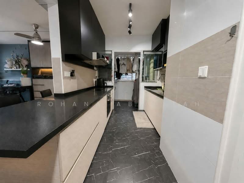 513C Yishun Street 51, 513C Yishun Street 51, 2 Bedrooms, 732 sqft, HDB Flat For Sale, by Rohana Abdullah, 500198601 - Kitchen - PropertyGuru.com.sg