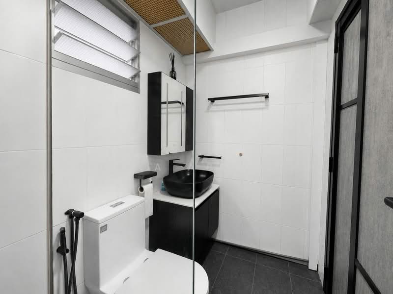 513C Yishun Street 51, 513C Yishun Street 51, 2 Bedrooms, 732 sqft, HDB Flat For Sale, by Rohana Abdullah, 500198601 - Bathroom - PropertyGuru.com.sg
