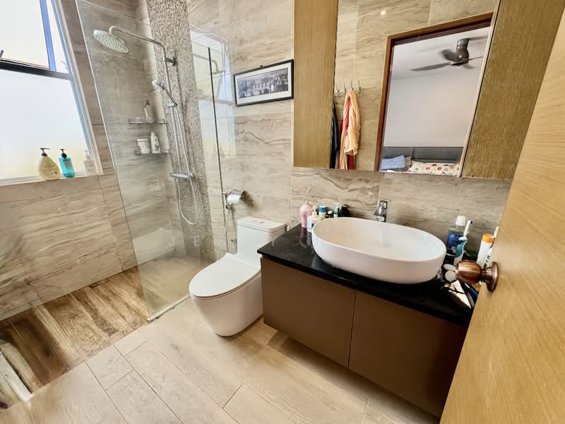 *Eminence Landed* Renovated 2-Sty IT @ Holland Grove Rd | D10, Holland Grove Road, 3 Bedrooms, 2,421 sqft, Terraced House For Sale, by Jessy Han, 500198602 - Bathroom - PropertyGuru.com.sg