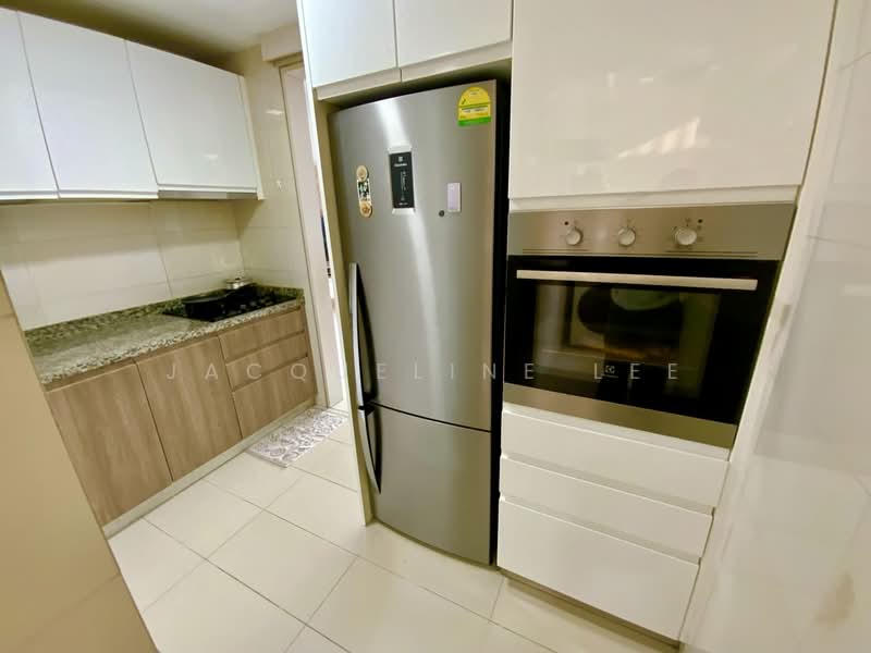 The Amore, 55 Edgedale Plains, 3 Bedrooms, 990 sqft, Executive Condominium For Sale, by Jacqueline Lee, 500198605 - Kitchen - PropertyGuru.com.sg