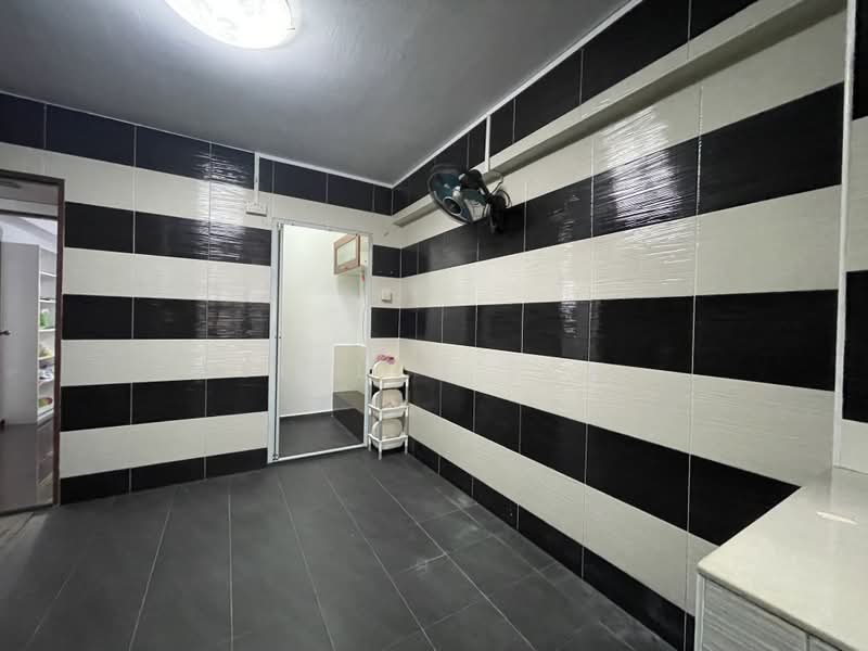 218 Choa Chu Kang Central, 218 Choa Chu Kang Central, 3 Bedrooms, 1,108 sqft, HDB Flat For Sale, by Jeslyn Tan, 500198613 - Kitchen - PropertyGuru.com.sg