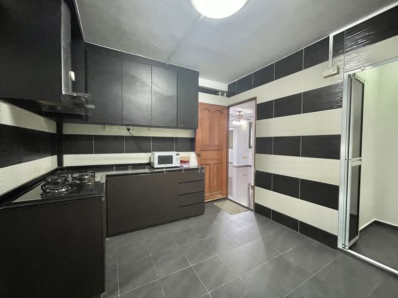 218 Choa Chu Kang Central, 218 Choa Chu Kang Central, 3 Bedrooms, 1,108 sqft, HDB Flat For Sale, by Jeslyn Tan, 500198613 - Kitchen - PropertyGuru.com.sg