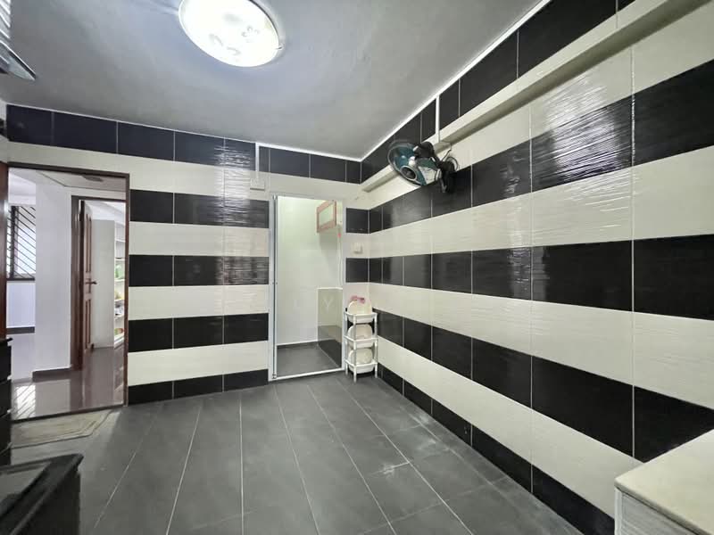 218 Choa Chu Kang Central, 218 Choa Chu Kang Central, 3 Bedrooms, 1,108 sqft, HDB Flat For Sale, by Jeslyn Tan, 500198613 - Kitchen - PropertyGuru.com.sg