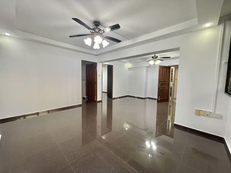 218 Choa Chu Kang Central, 218 Choa Chu Kang Central, 3 Bedrooms, 1,108 sqft, HDB Flat For Sale, by Jeslyn Tan, 500198613 - Living room - PropertyGuru.com.sg