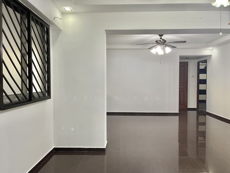 218 Choa Chu Kang Central, 218 Choa Chu Kang Central, 3 Bedrooms, 1,108 sqft, HDB Flat For Sale, by Jeslyn Tan, 500198613 - Living room - PropertyGuru.com.sg
