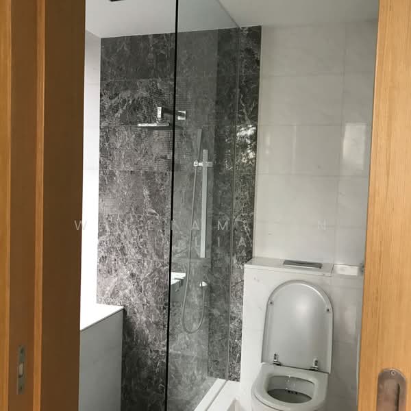 OLA Residences @ Mountbatten, 839 Mountbatten Road, 2 Bedrooms, 990 sqft, Condominium For Sale, by William Tan Wei Liang, 500198636 - Bathroom - PropertyGuru.com.sg