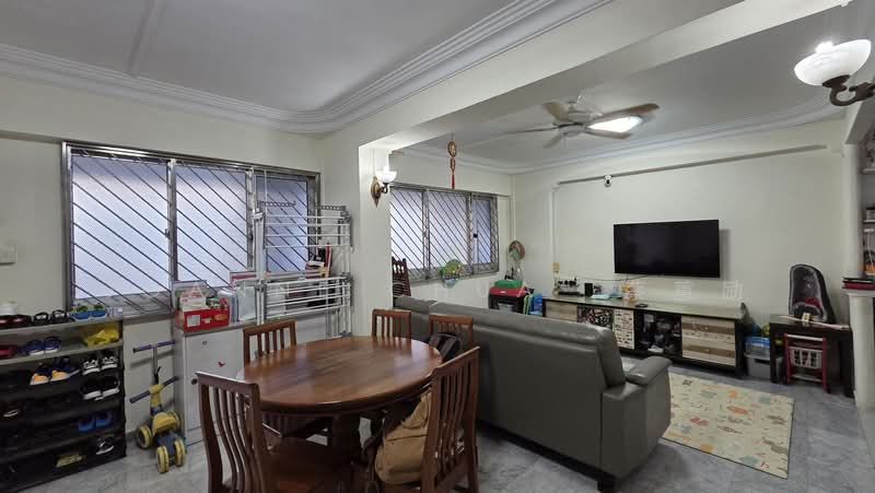 531 Serangoon North Avenue 4, 531 Serangoon North Avenue 4, 3 Bedrooms, 1,108 sqft, HDB Flat For Sale, by Joanne Chua 蔡蕙励, 500198646 - Living Room - PropertyGuru.com.sg