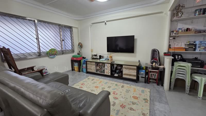531 Serangoon North Avenue 4, 531 Serangoon North Avenue 4, 3 Bedrooms, 1,108 sqft, HDB Flat For Sale, by Joanne Chua 蔡蕙励, 500198646 - Living Room - PropertyGuru.com.sg