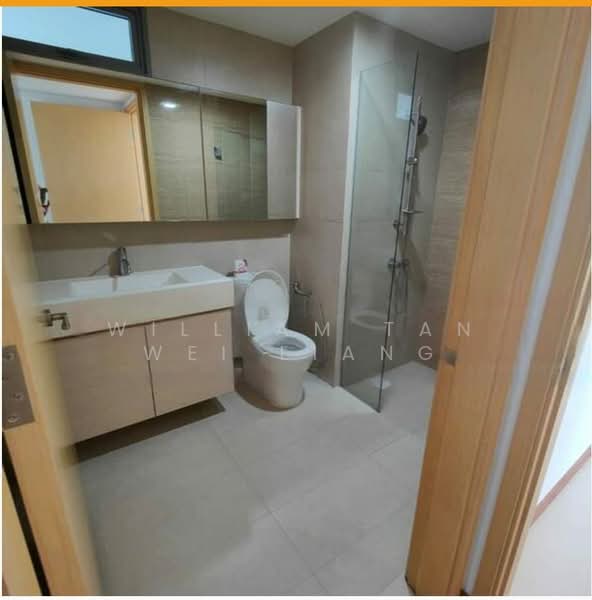 A Treasure Trove, 58 Punggol Walk, 2 Bedrooms, 775 sqft, Condominium For Rent, by William Tan Wei Liang, 500198648 - Bathroom - PropertyGuru.com.sg