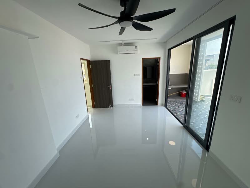 Langsat Road, , Room Rental, 425 sqft, Terraced House For Rent, by A O, 500198651 - Interior - PropertyGuru.com.sg