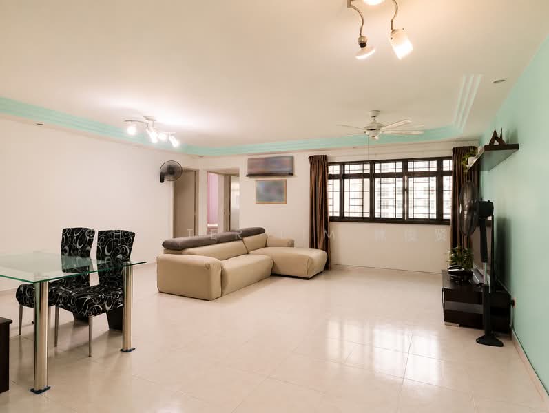 295A Compassvale Crescent, 295A Compassvale Crescent, 3 Bedrooms, 1,184 sqft, HDB Flat For Sale, by Chester Lim 林俊贤, 500198682 - Living Room - PropertyGuru.com.sg
