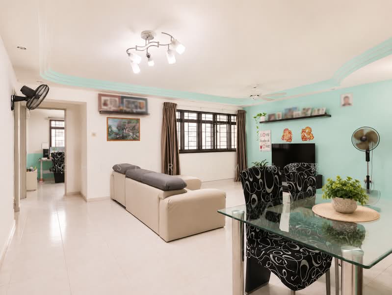 295A Compassvale Crescent, 295A Compassvale Crescent, 3 Bedrooms, 1,184 sqft, HDB Flat For Sale, by Chester Lim 林俊贤, 500198682 - Living Room - PropertyGuru.com.sg