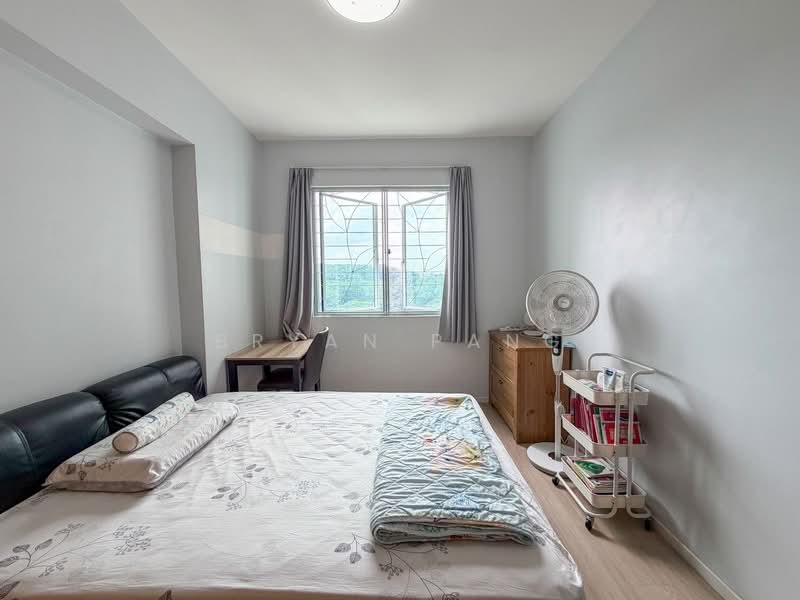 Guilin View, 20 Bukit Batok Street 52, 3 Bedrooms, 1,259 sqft, Condominium For Rent, by Bryan Pang, 500198684 - PropertyGuru.com.sg