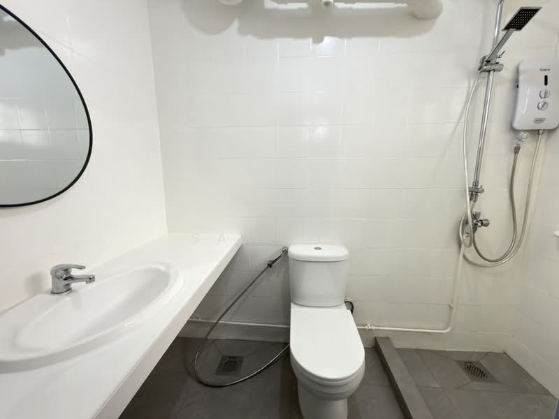 606 Woodlands Ring Road, 606 Woodlands Ring Road, 3 Bedrooms, 1,302 sqft, HDB Flat For Sale, by Sam Lim, 500198695 - Bathroom - PropertyGuru.com.sg