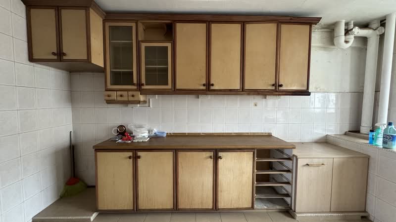 627 Bedok Reservoir Road, 627 Bedok Reservoir Road, 3 Bedrooms, 979 sqft, HDB Flat For Sale, by Clarie Lim, 500198699 - Kitchen - PropertyGuru.com.sg