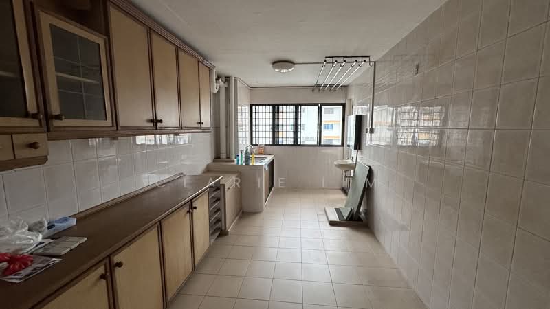 627 Bedok Reservoir Road, 627 Bedok Reservoir Road, 3 Bedrooms, 979 sqft, HDB Flat For Sale, by Clarie Lim, 500198699 - Kitchen - PropertyGuru.com.sg