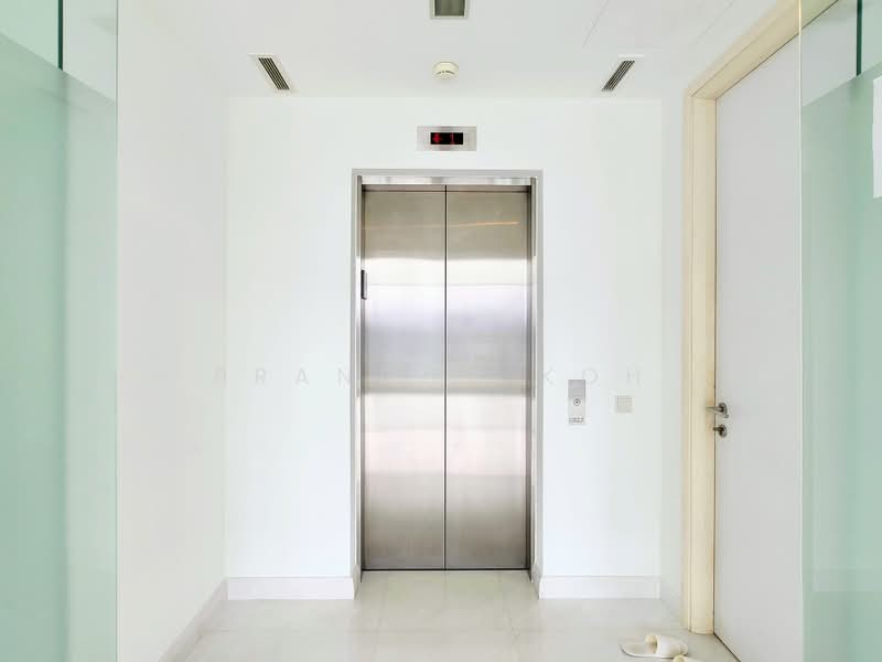 Saint Thomas Suites, 33 St Thomas Walk, 4 Bedrooms, 2,013 sqft, Condominium For Rent, by Brandon Koh, 500198701 - Entrance with Private Lift - PropertyGuru.com.sg