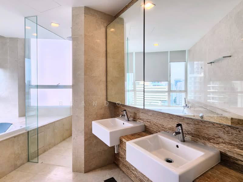 Saint Thomas Suites, 33 St Thomas Walk, 4 Bedrooms, 2,013 sqft, Condominium For Rent, by Brandon Koh, 500198701 - Master Bathroom - PropertyGuru.com.sg