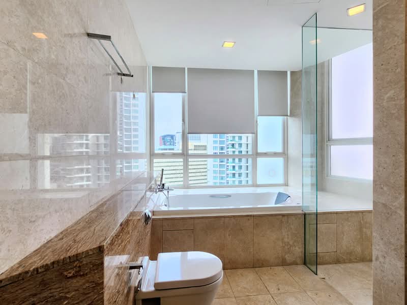 Saint Thomas Suites, 33 St Thomas Walk, 4 Bedrooms, 2,013 sqft, Condominium For Rent, by Brandon Koh, 500198701 - Master Bathroom - PropertyGuru.com.sg