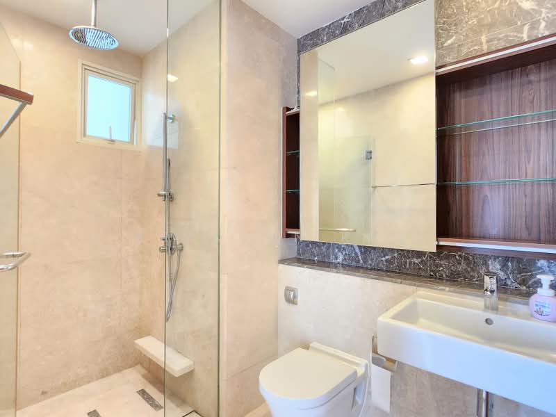 Saint Thomas Suites, 33 St Thomas Walk, 4 Bedrooms, 2,013 sqft, Condominium For Rent, by Brandon Koh, 500198701 - Bathroom 3 - PropertyGuru.com.sg